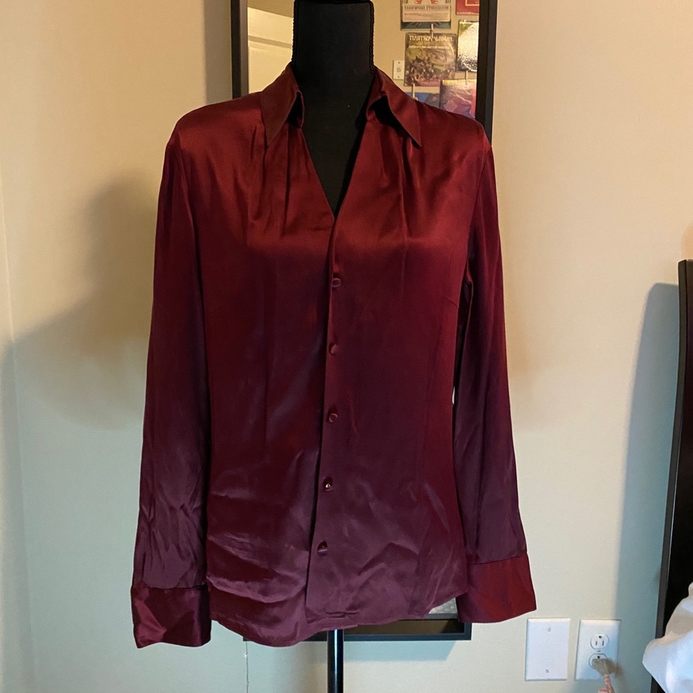 Women’s button down tops